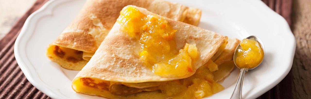 Crêpe mit Mango- Orangen- Salat