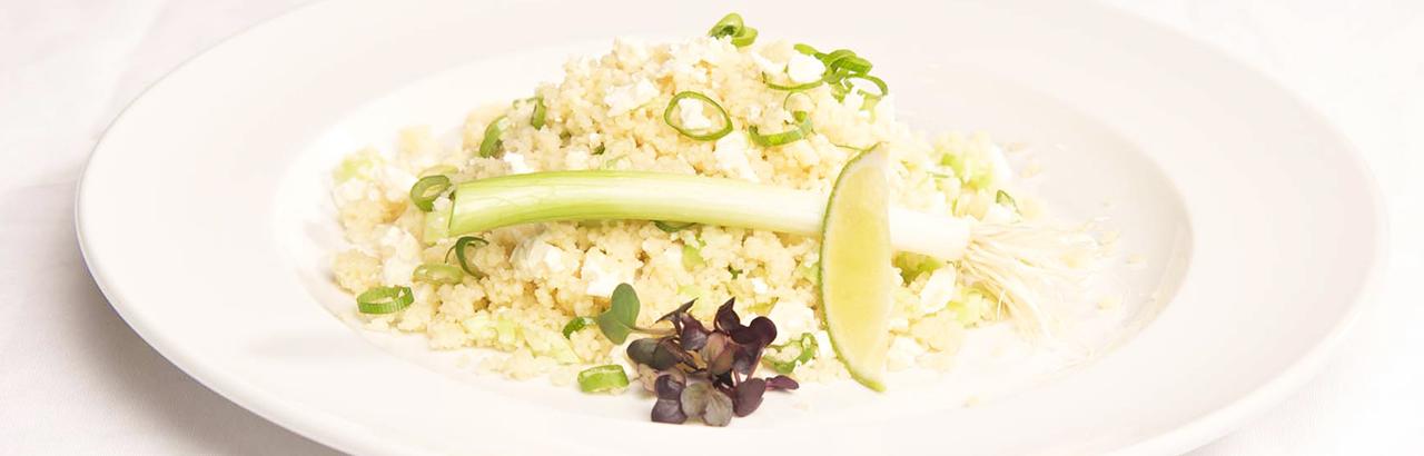 Couscous Salat mit Gurke und Feta